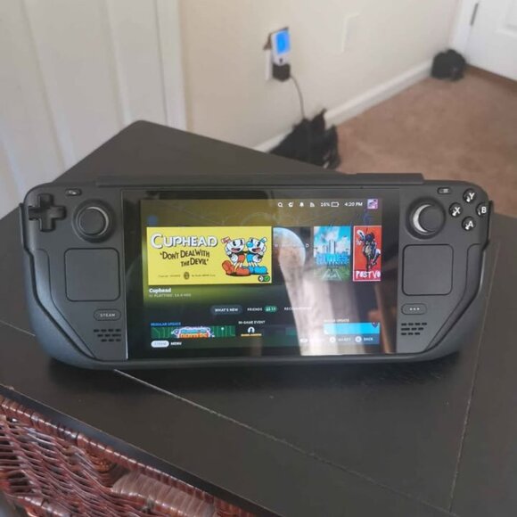 Steam Deck 512 GB w/ Docking Station - LCD - Perfect Condition - Picture 1 of 6